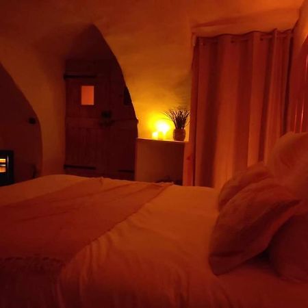 Nuit Romantique Avec Spa Privatif Meilhaud Eksteriør bilde
