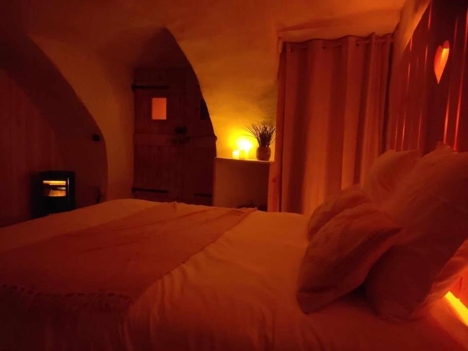 Nuit Romantique Avec Spa Privatif Meilhaud Eksteriør bilde