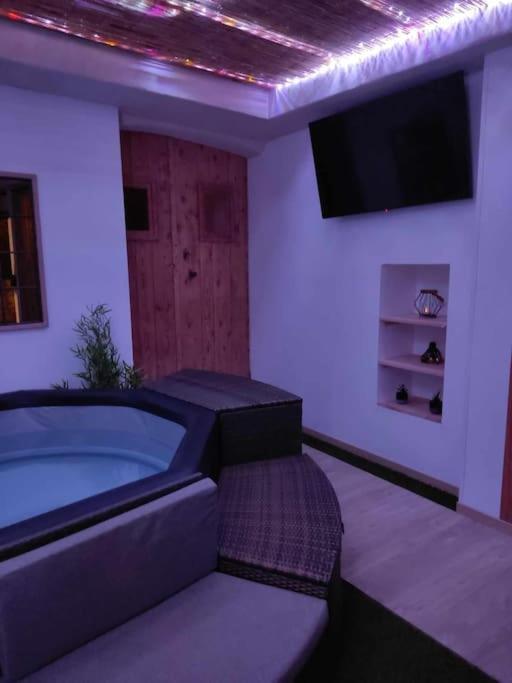 Nuit Romantique Avec Spa Privatif Meilhaud Eksteriør bilde